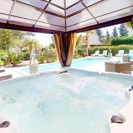 Villa 35 De แซงเตกูลฟ์ ภายนอก รูปภาพ
