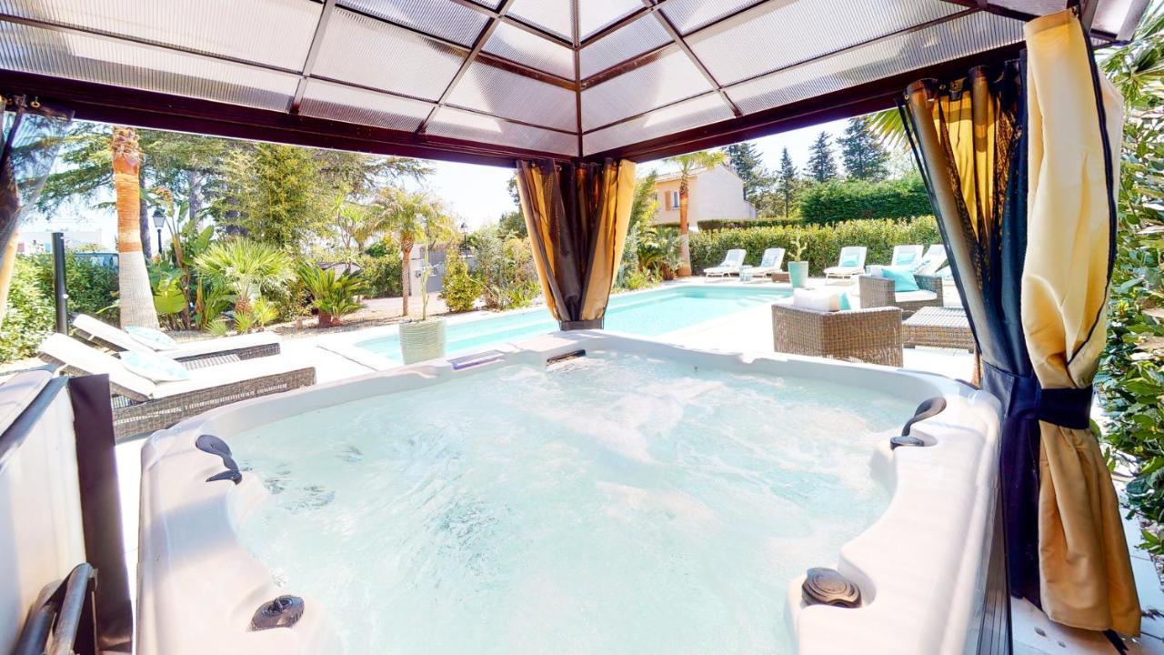 Villa 35 De แซงเตกูลฟ์ ภายนอก รูปภาพ