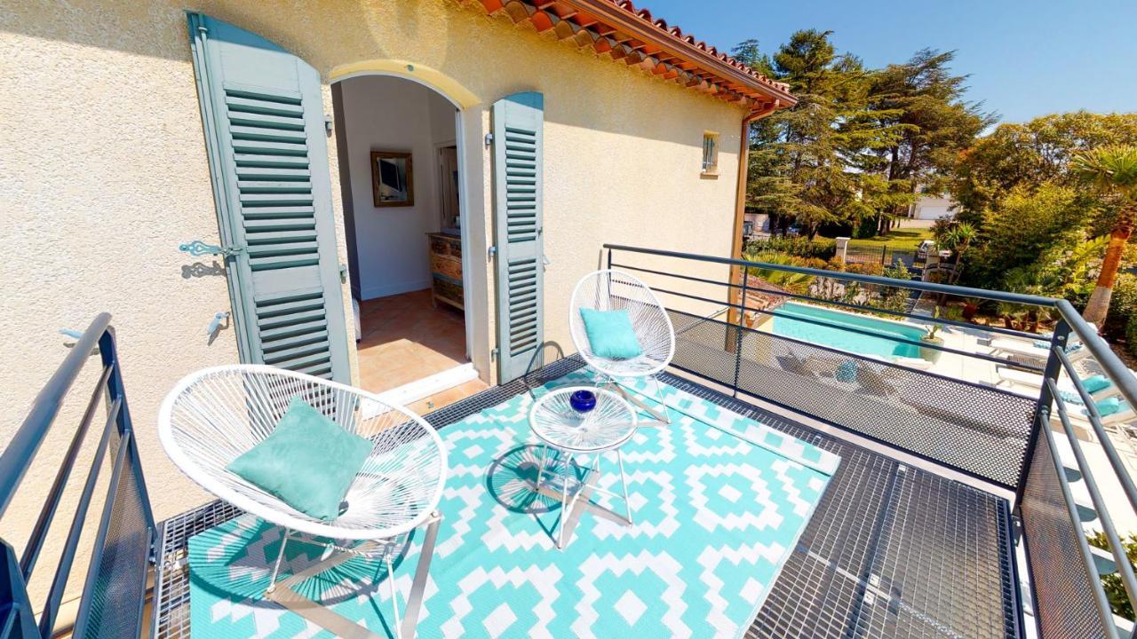 Villa 35 De แซงเตกูลฟ์ ภายนอก รูปภาพ