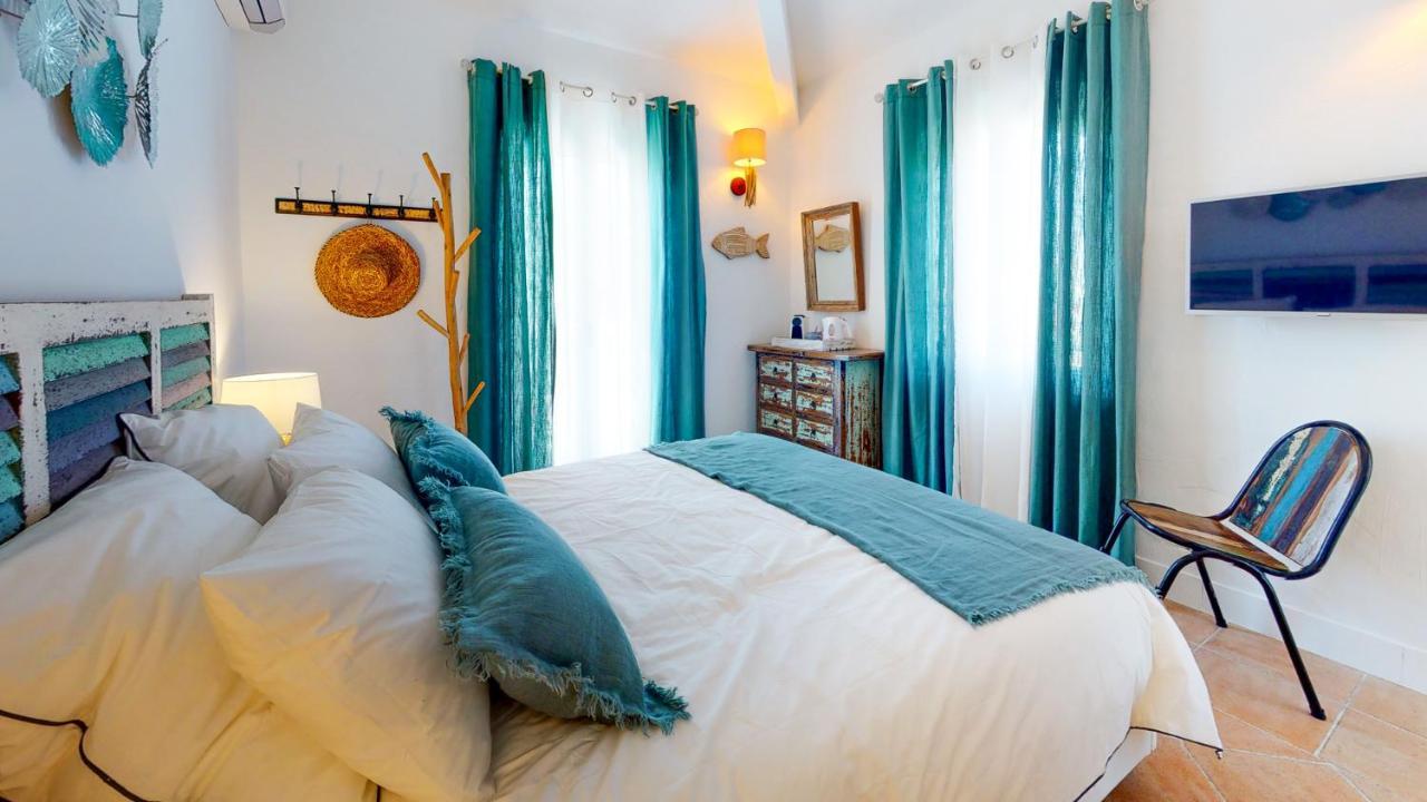 Villa 35 De แซงเตกูลฟ์ ภายนอก รูปภาพ